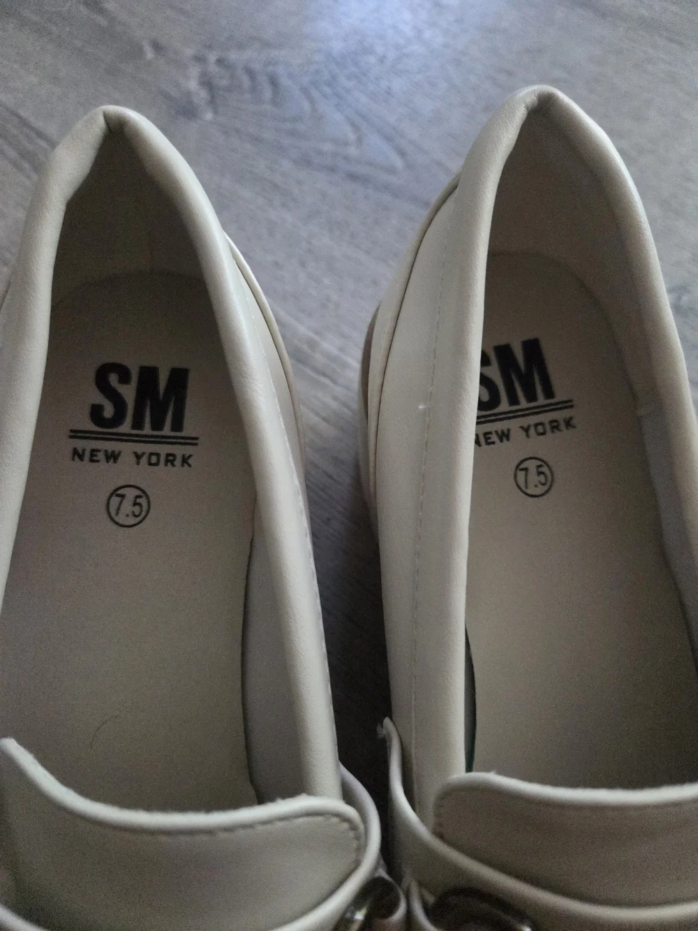 SM New York Cream Leather Loafers with Metal Bit
